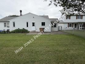 3 Idlebrook Dr - Photo 1 of 1
