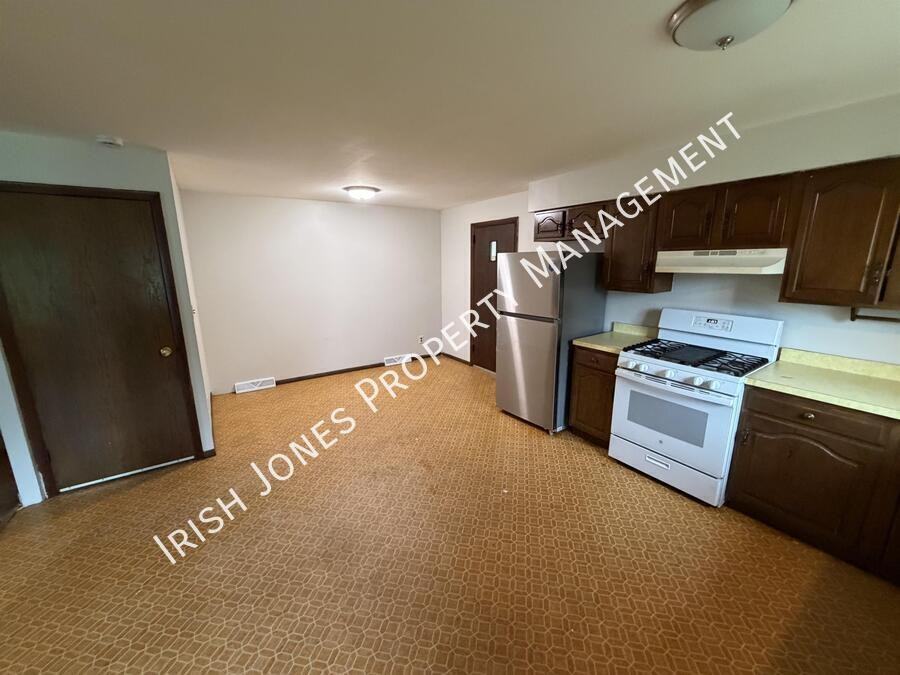 3 Idlebrook Dr - Photo 3 of 16