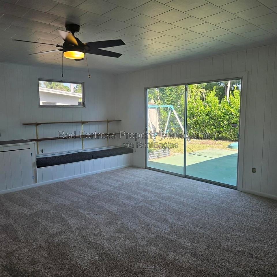 1531 Grace Ave - Photo 7 of 10