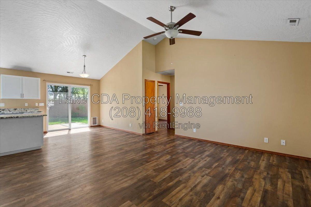8920 N Torrey Ln - Photo 5 of 38