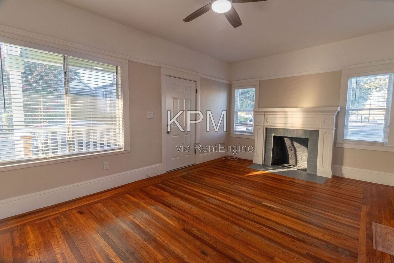 34 W Poplar St - Photo 3 of 16