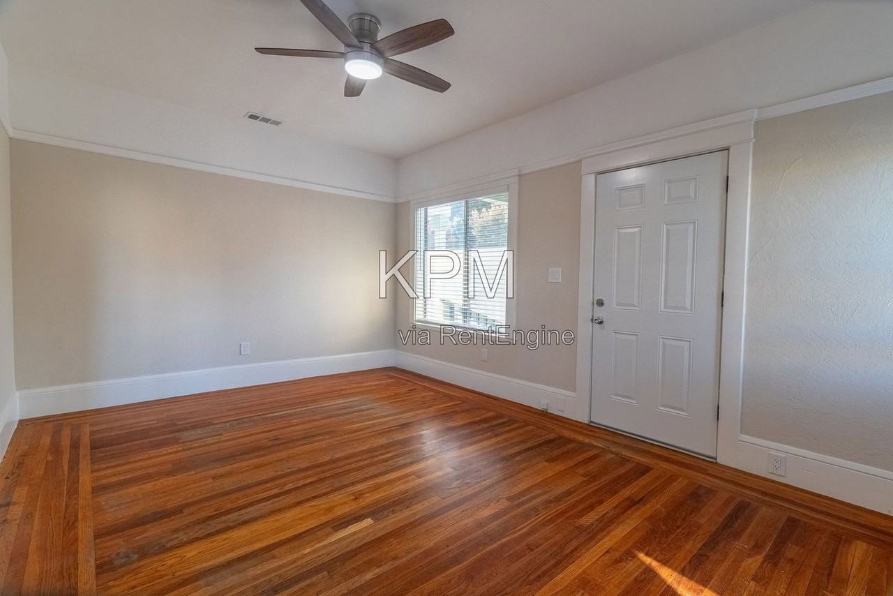 34 W Poplar St - Photo 4 of 16