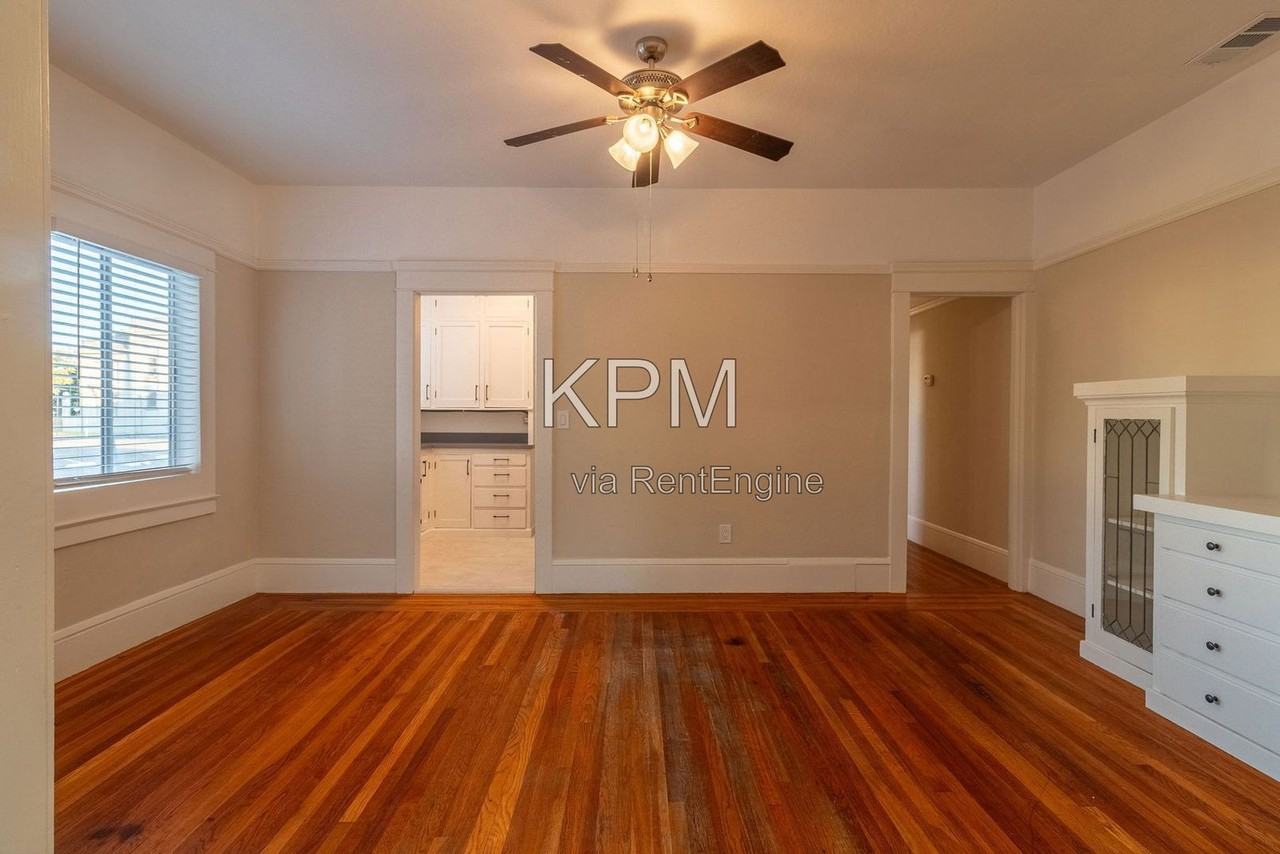 34 W Poplar St - Photo 6 of 16