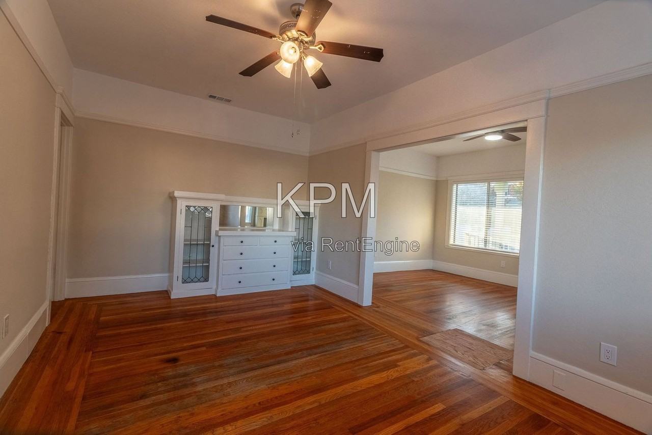 34 W Poplar St - Photo 7 of 16