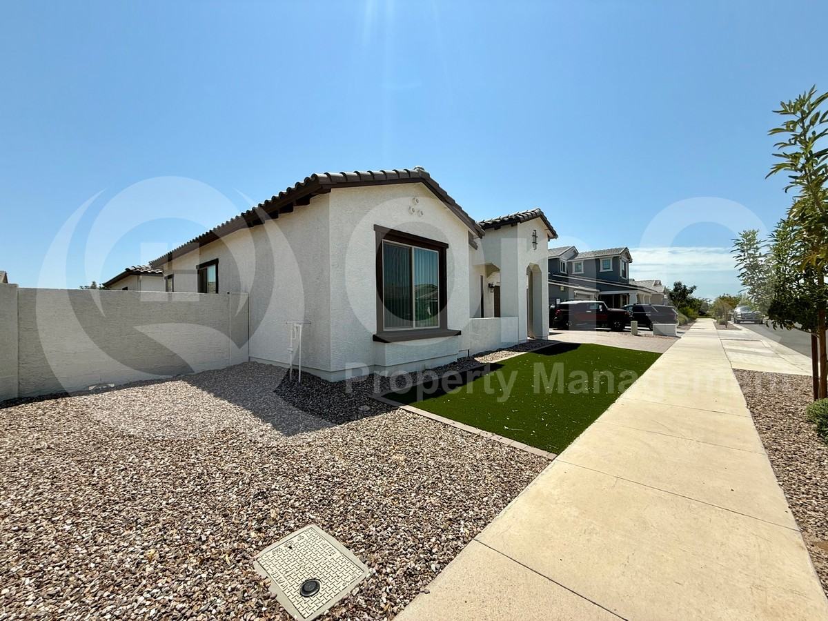 22839 E Nightingale Rd - Photo 3 of 31