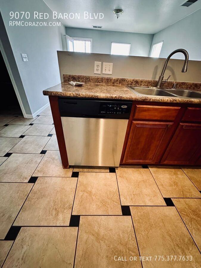 9070 Red Baron Blvd - Photo 5 of 23