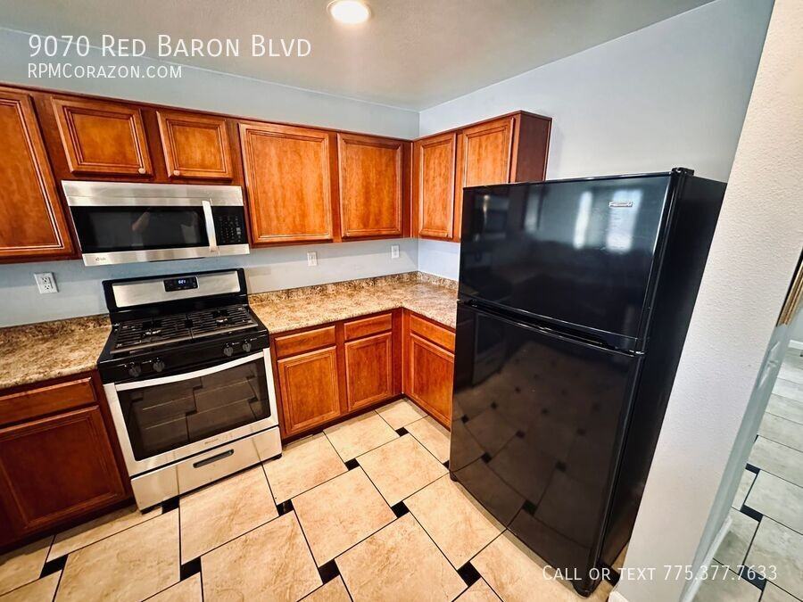 9070 Red Baron Blvd - Photo 6 of 23