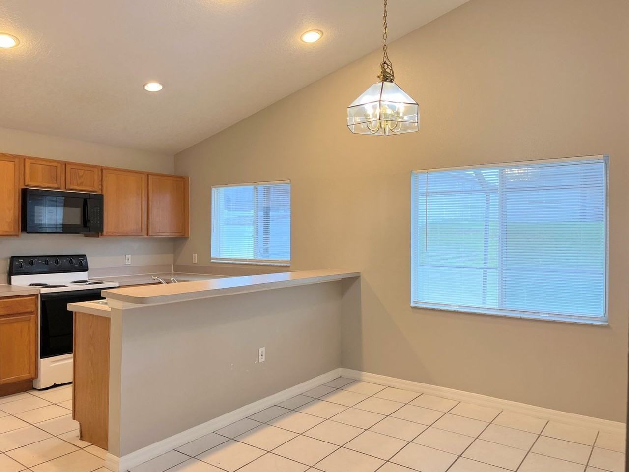 509 Hillcrest Dr - Photo 5 of 25