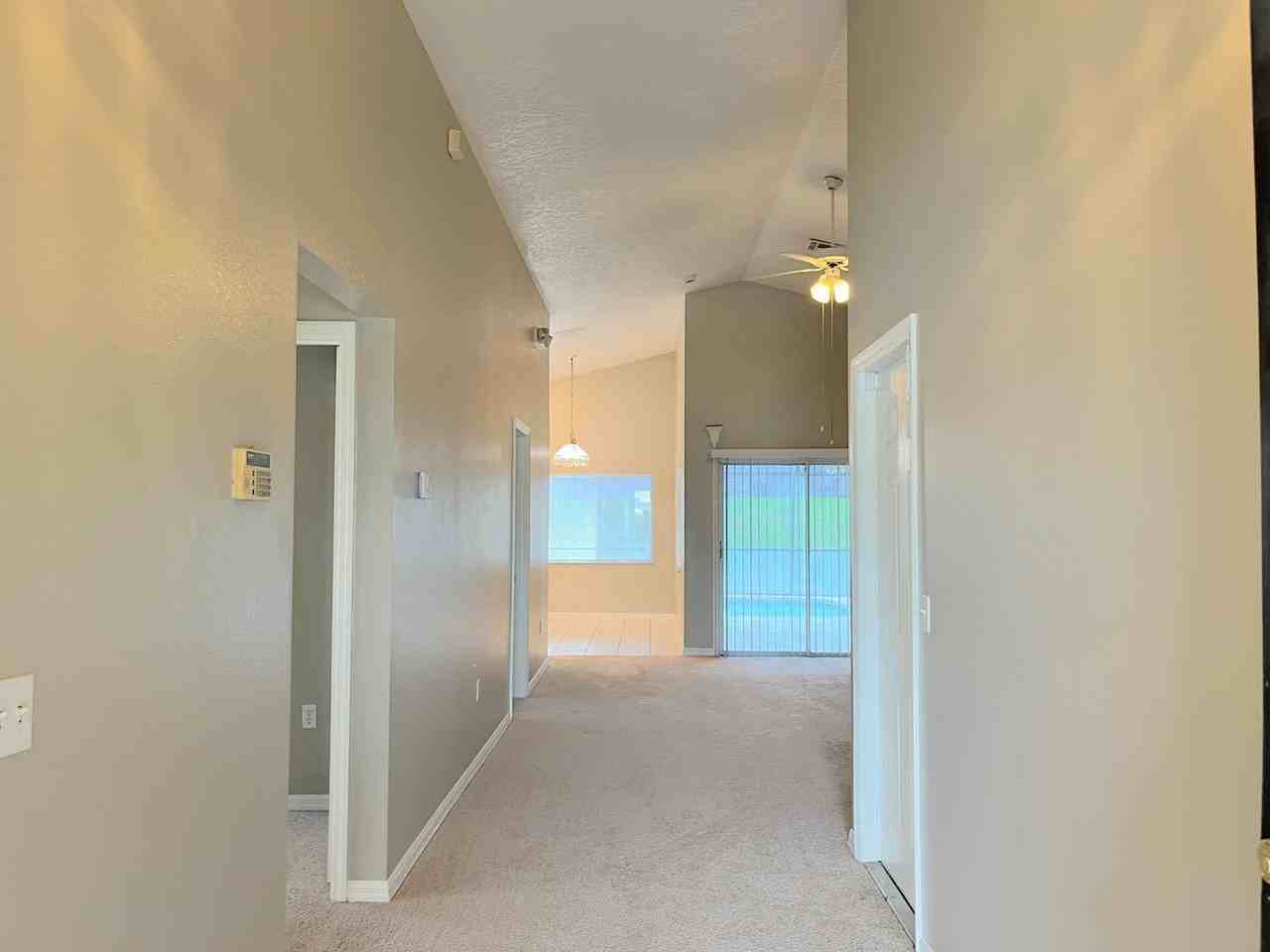 509 Hillcrest Dr - Photo 4 of 25