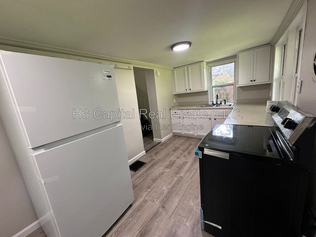 7253 Town Hall Rd - Photo 3 of 10