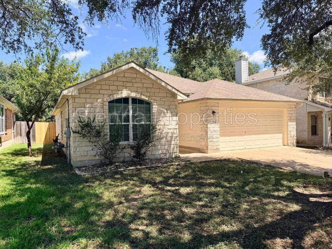 1517 Hawk Dr - Photo 2 of 27