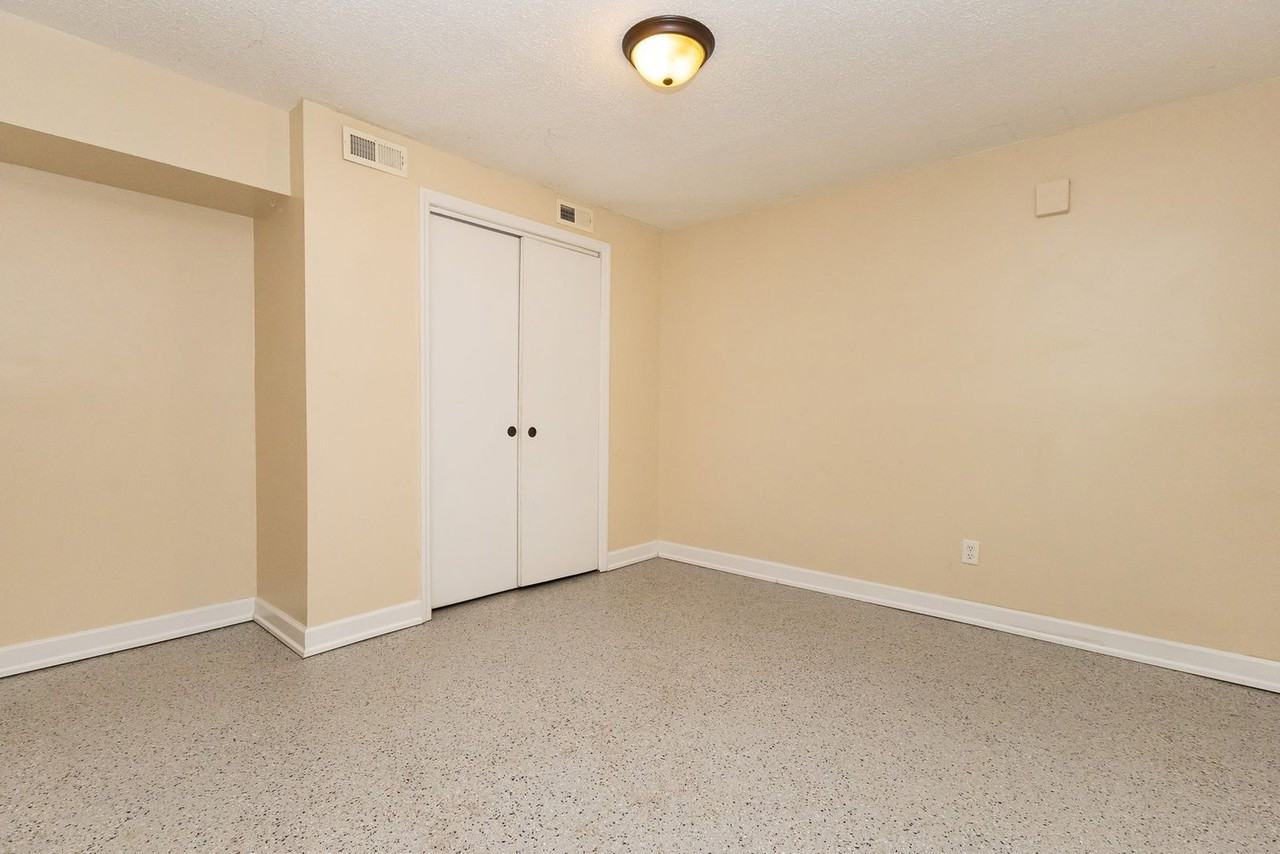 1309 Labrea Dr #B - Photo 4 of 19