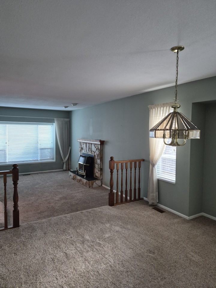 2165 Tower Court - Photo 7 of 32