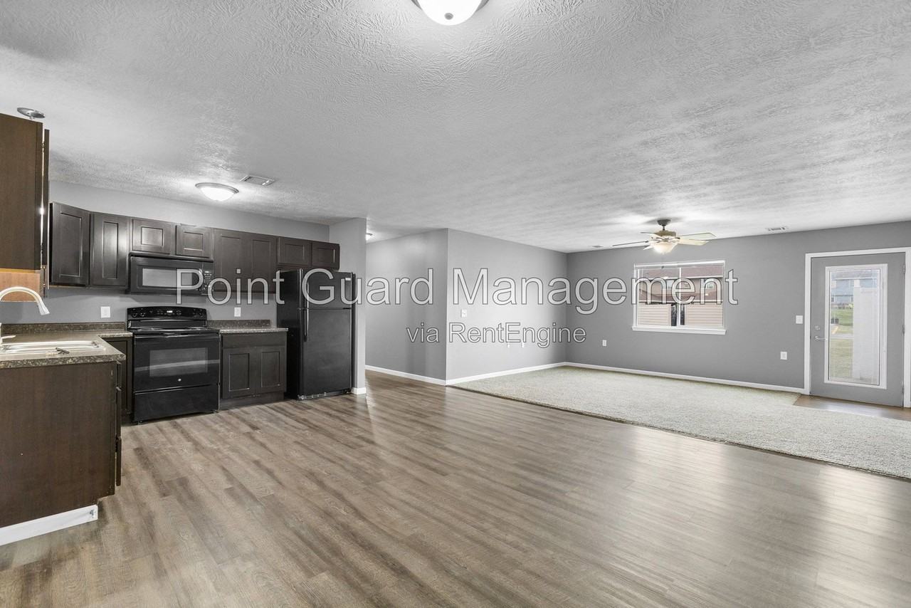 1800 E Northstar Pl #1800-1 - Photo 3 of 34