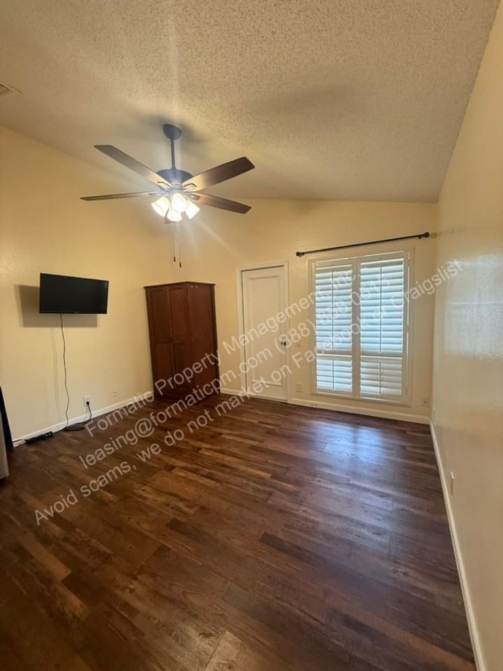91-1678 Laupai St #B - Photo 6 of 8