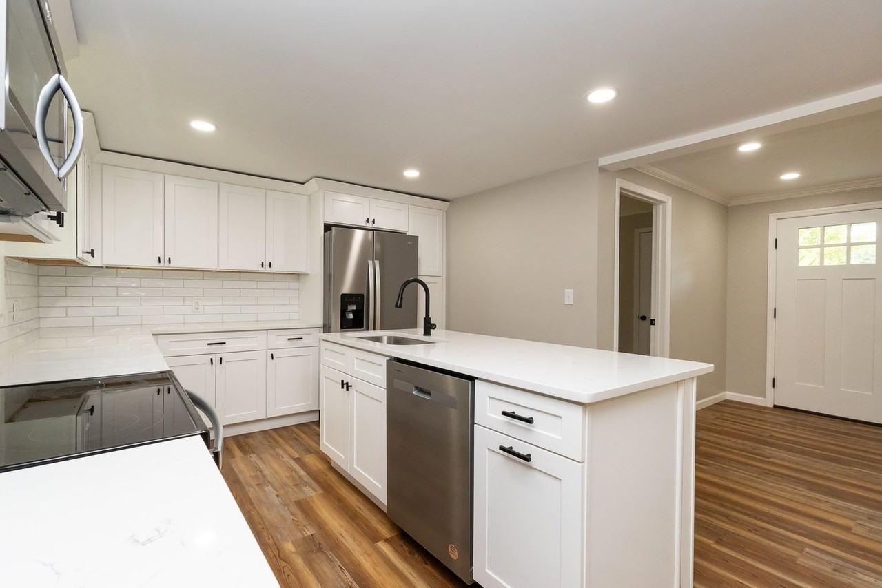 125 Anderson Rd - Photo 7 of 26