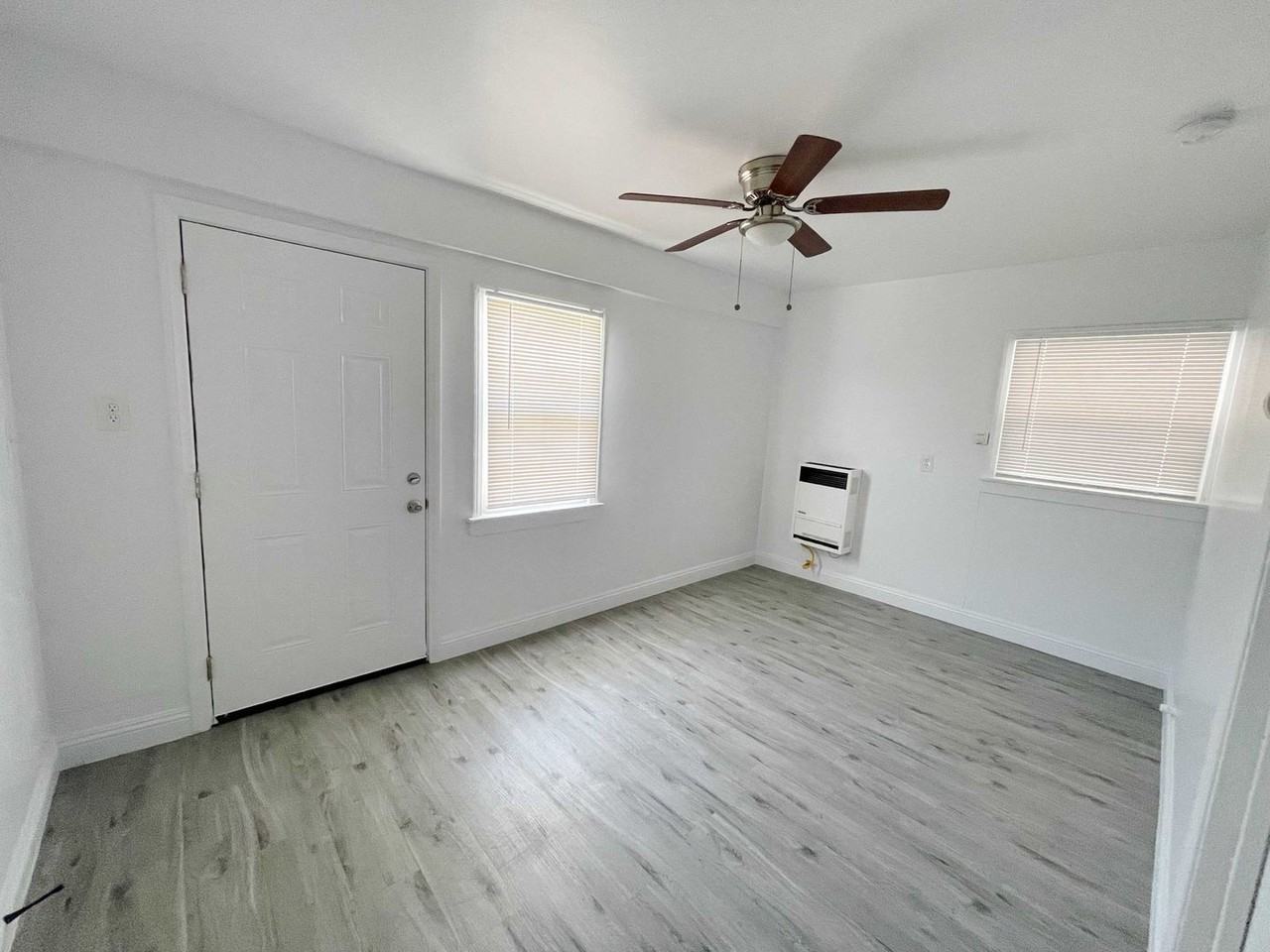 1765 E 42nd St #1A - Photo 5 of 10