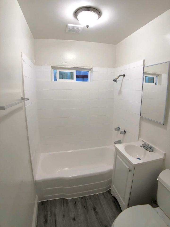 1765 E 42nd St #1A - Photo 7 of 10