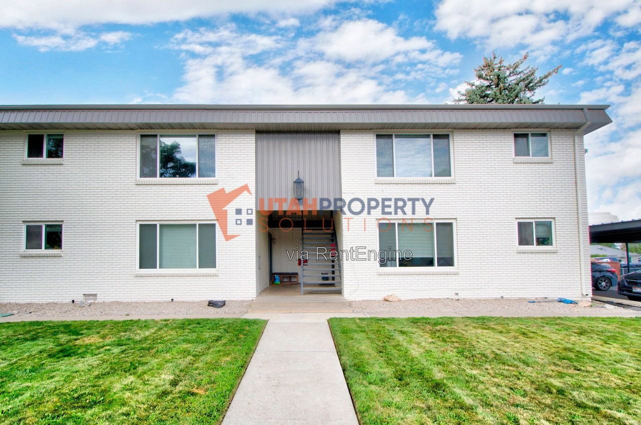 3910 S 1040 E #C - Photo 2 of 14