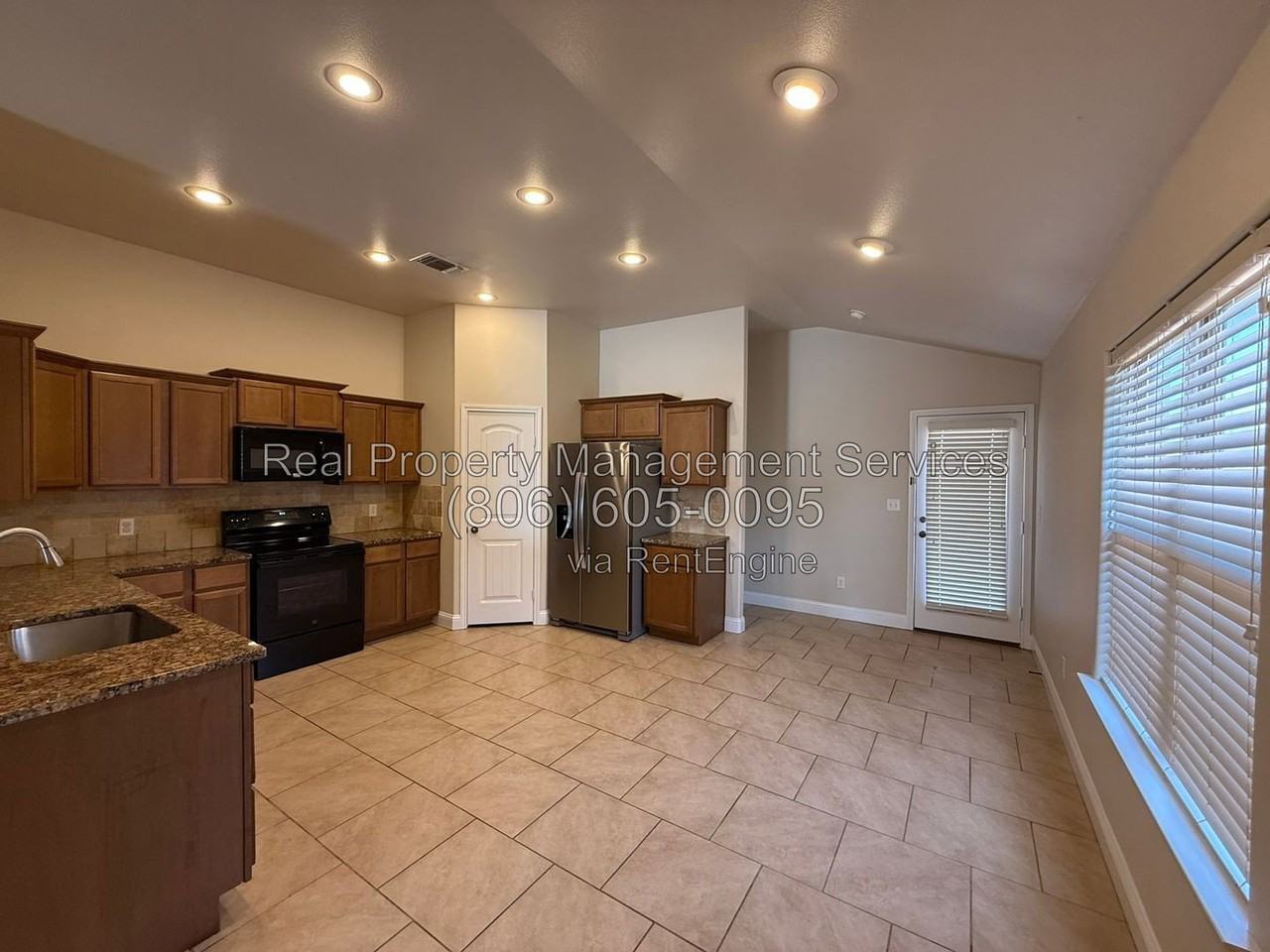 7064 96th St - Photo 3 of 11
