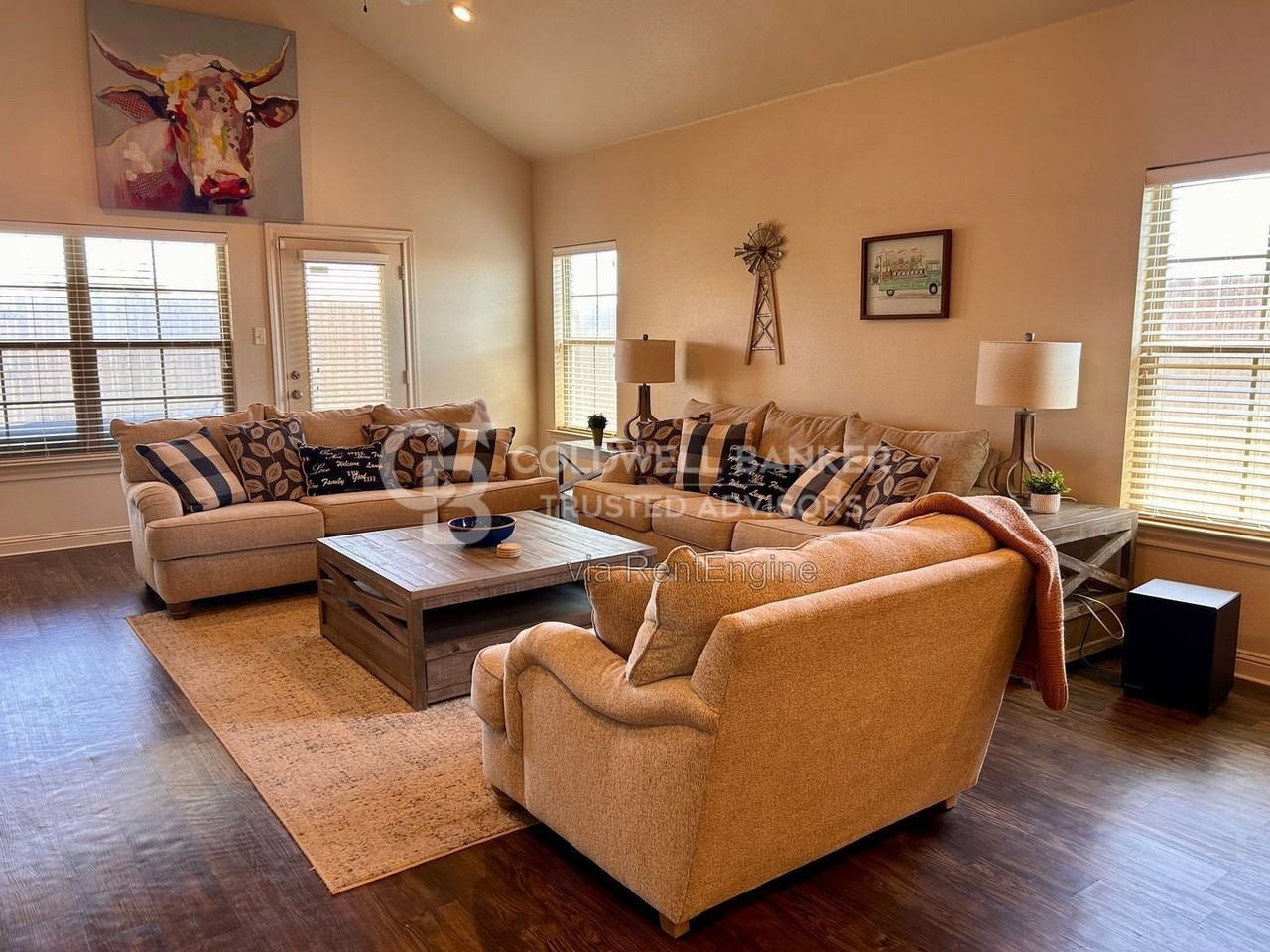 10317 Vernon Dr - Photo 5 of 23
