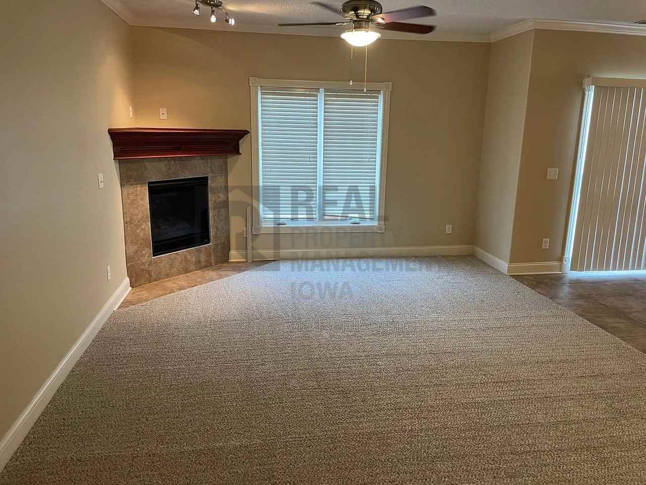 14105 Airline Ave #4 - Photo 3 of 16