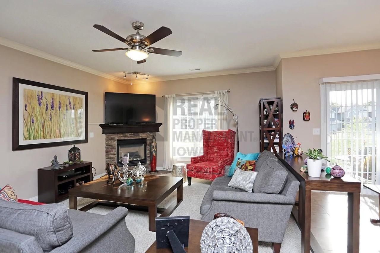 14105 Airline Ave #4 - Photo 4 of 16