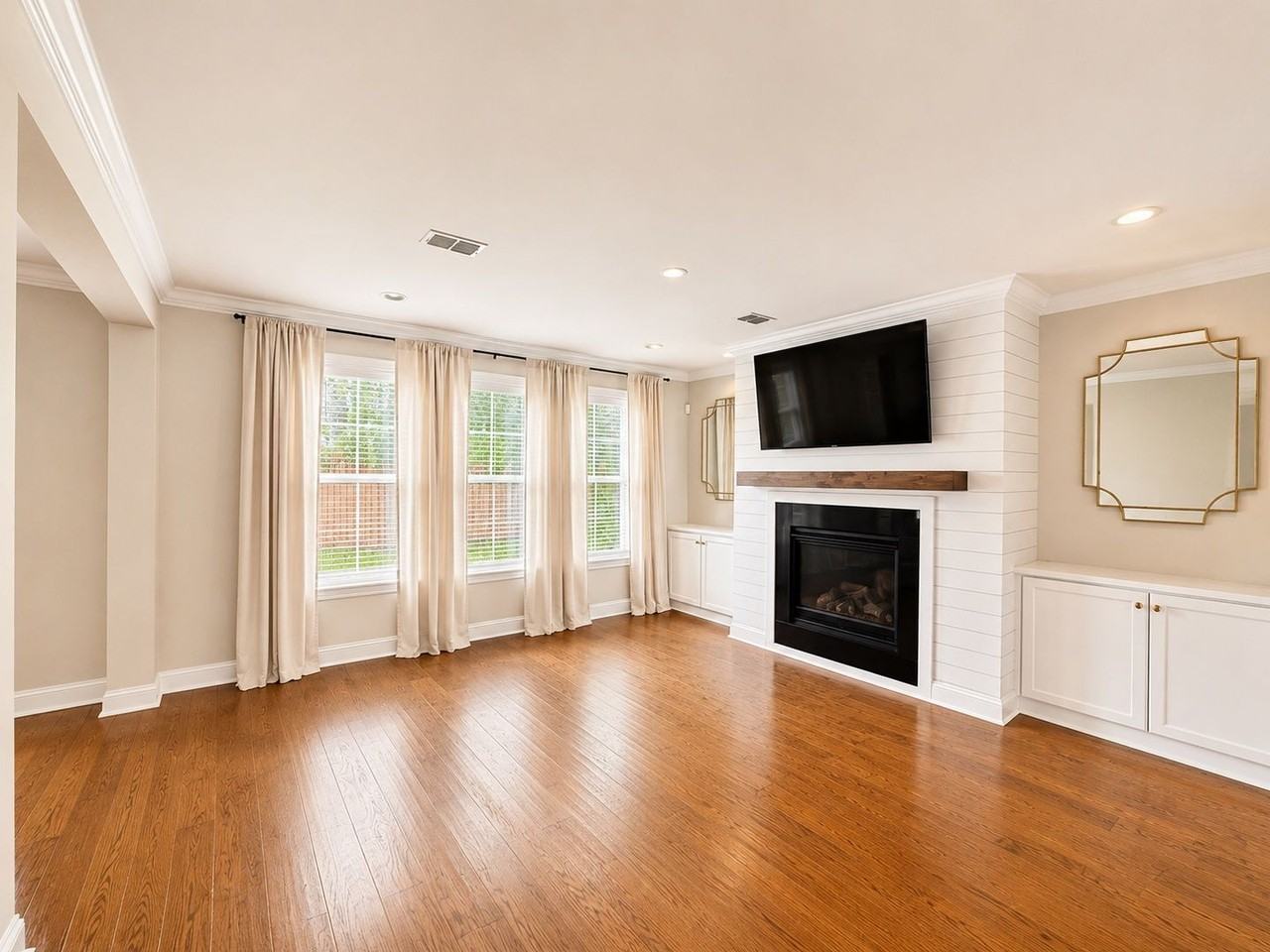 1217 Gannett Rd - Photo 4 of 22