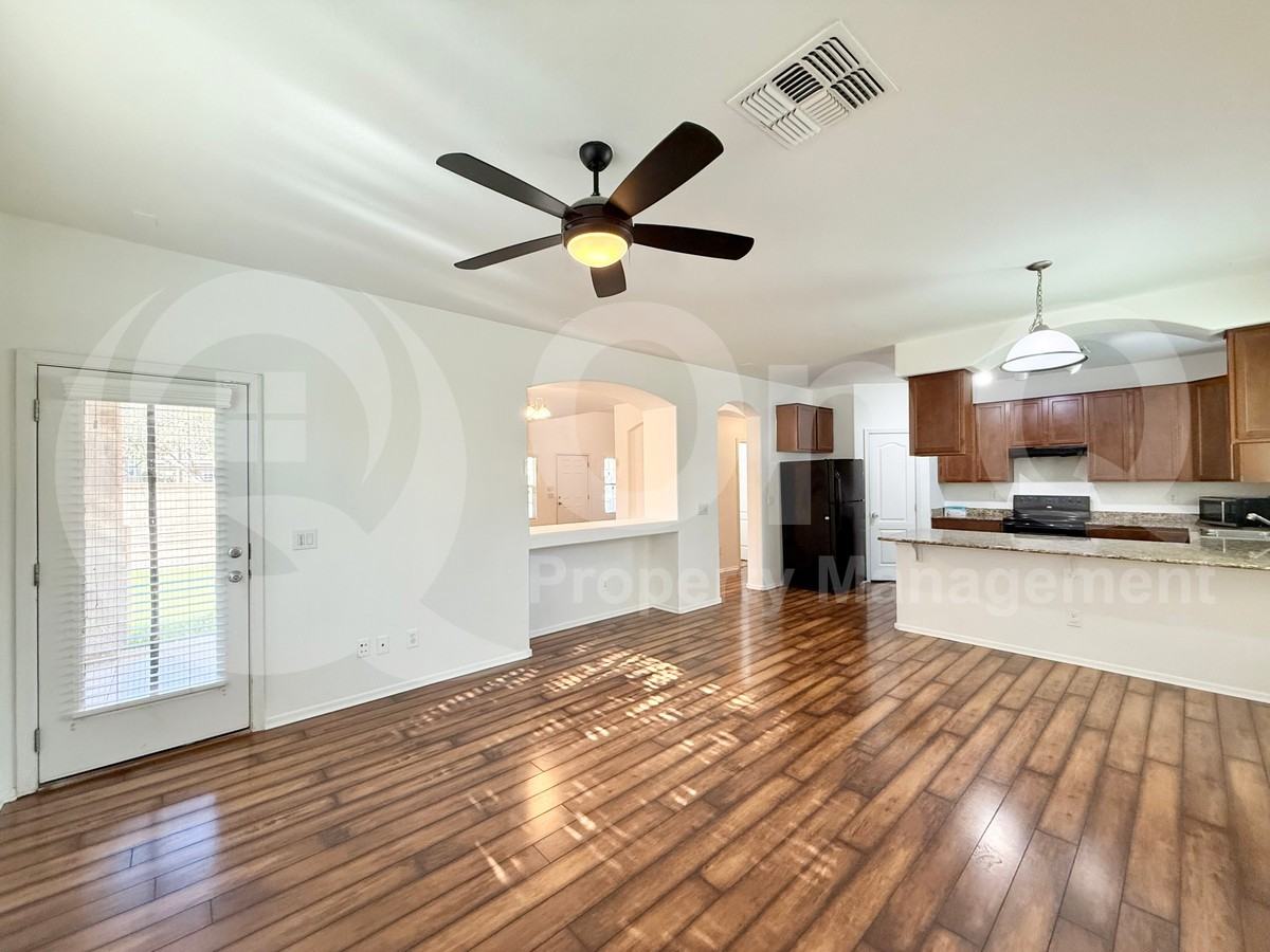 2209 E Pecan Rd - Photo 5 of 31
