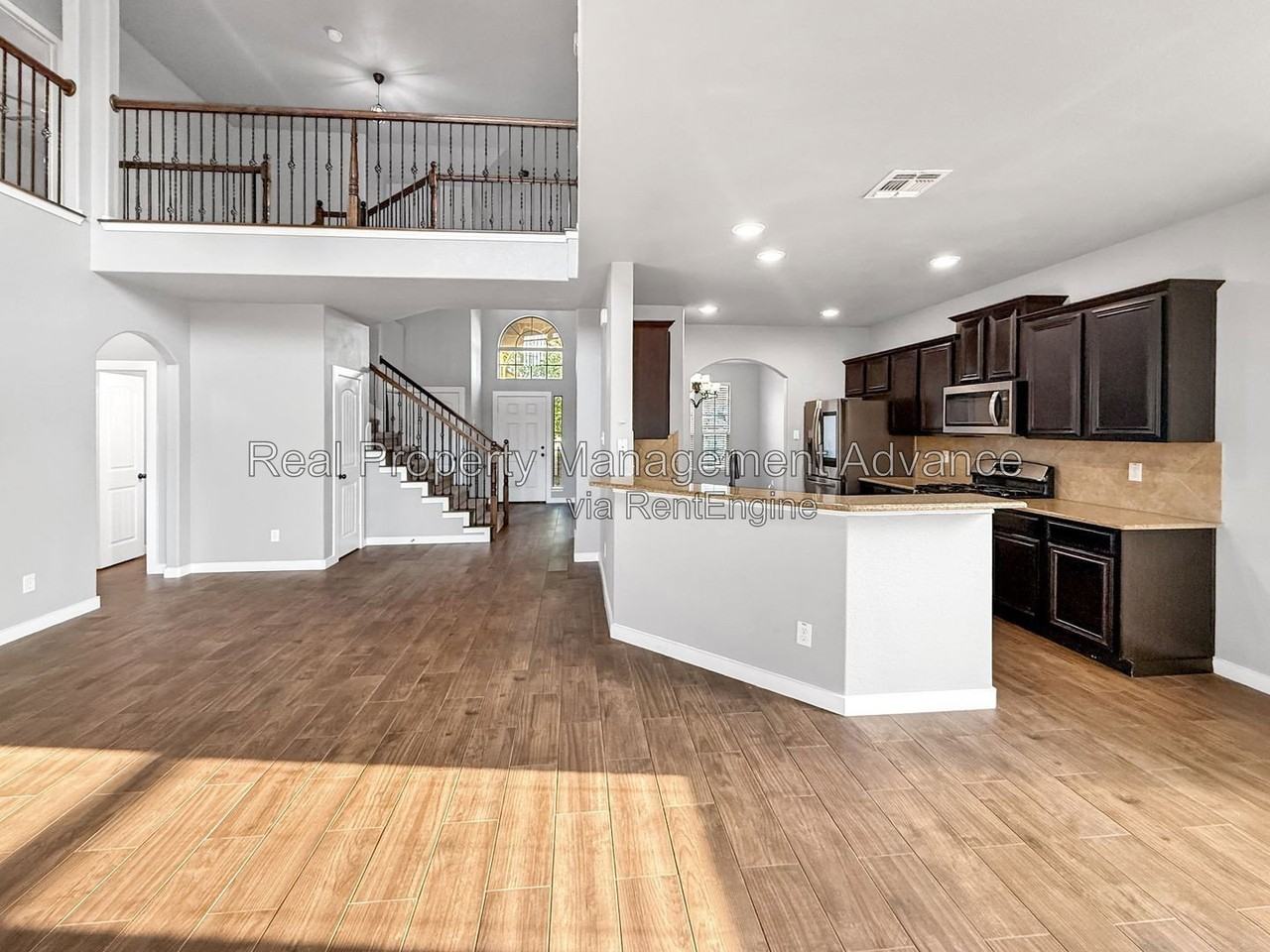 512 Winchester Dr - Photo 5 of 20
