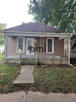 featured image of 1753 E Clay St