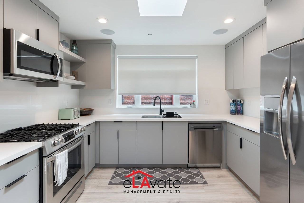1035 N Serrano Ave #03 - Photo 3 of 26