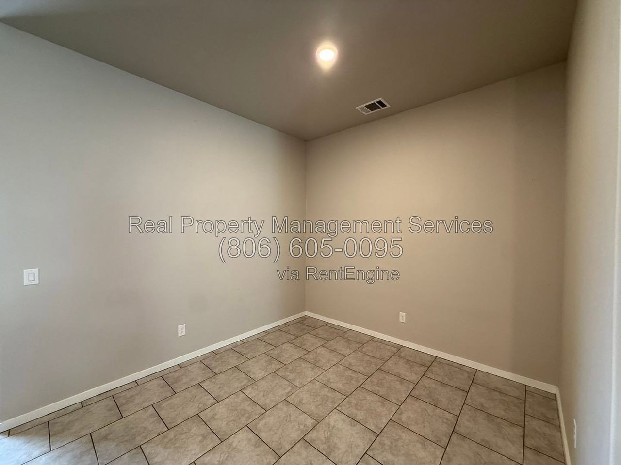 2709 Wausau Ave - Photo 4 of 13