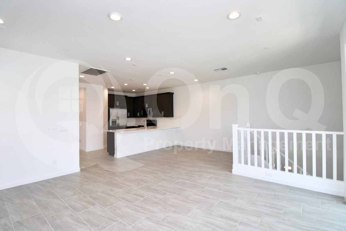 4648 S Jetty - Photo 3 of 15