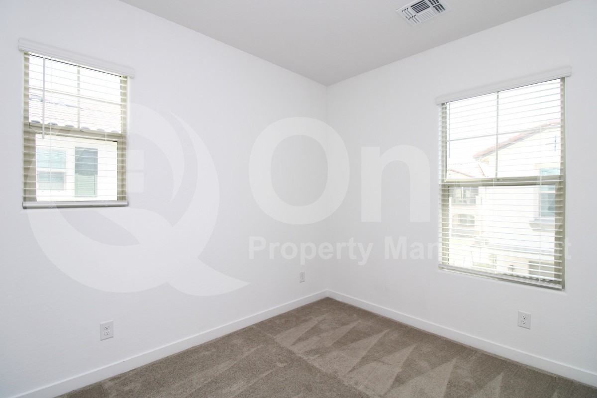 4648 S Jetty - Photo 6 of 15