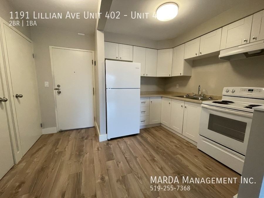 1191 Lillian Ave Unit 402 #402 - Photo 3 of 17