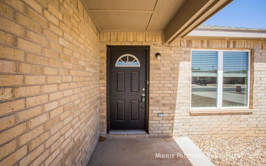 7406 5th St #3 - Photo 4 of 33