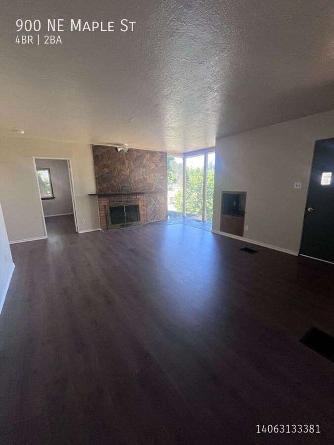 900 Ne Maple St - Photo 2 of 12