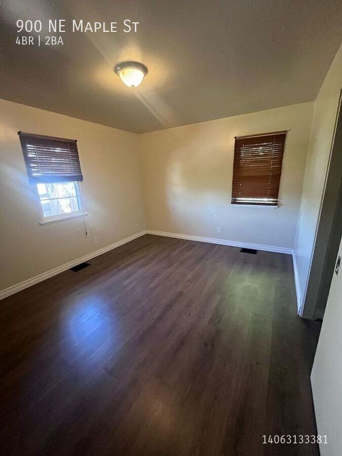 900 Ne Maple St - Photo 5 of 12