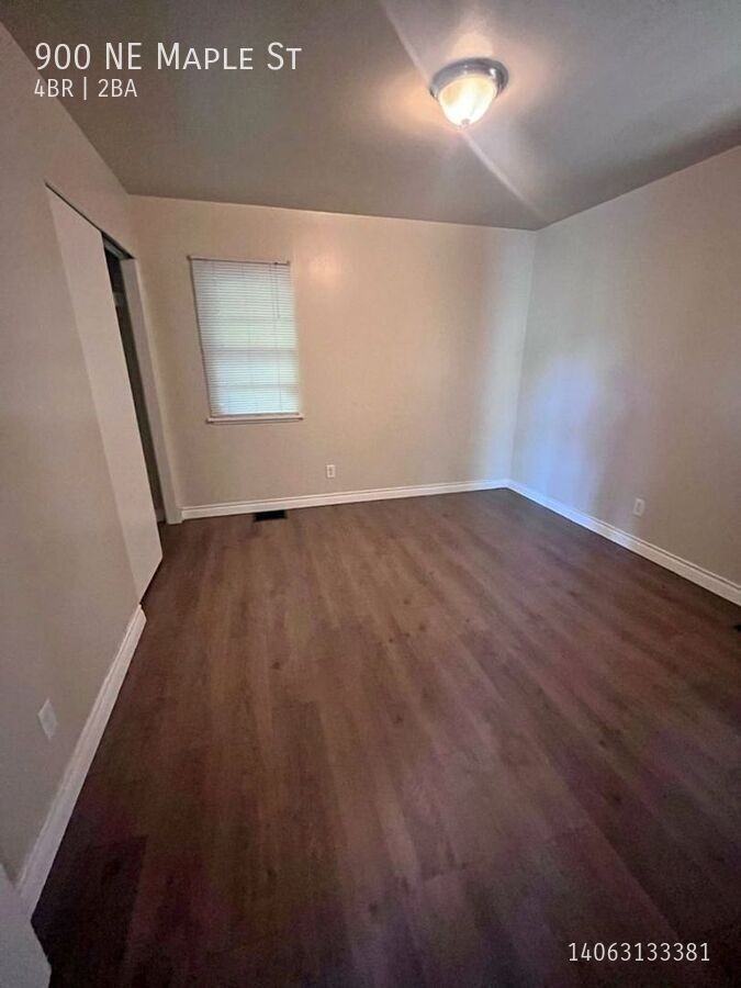 900 Ne Maple St - Photo 6 of 12