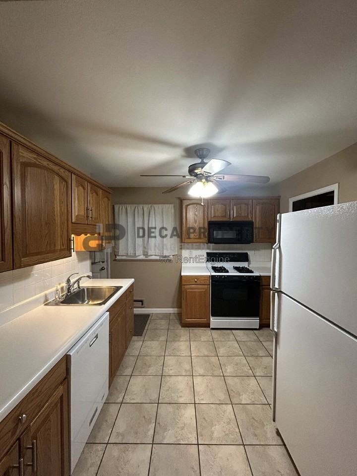 6405 Kingsway Dr - Photo 5 of 15