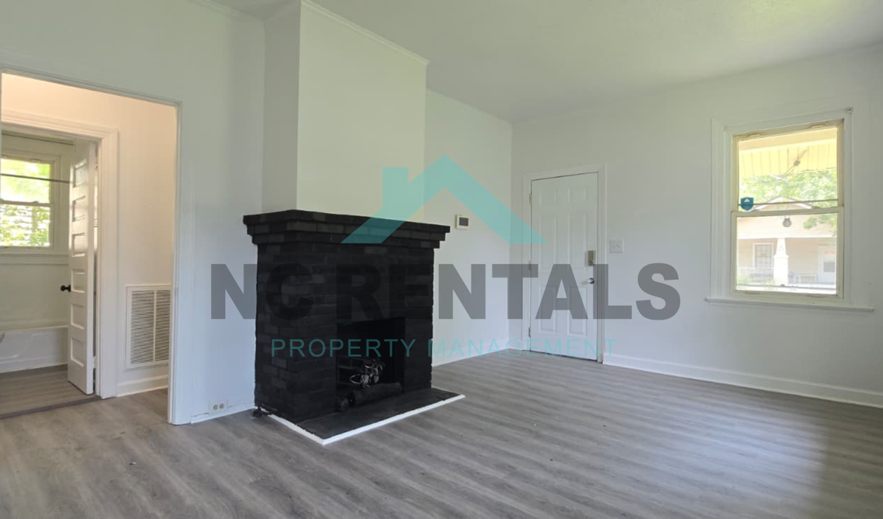 716 S Pine St - Photo 4 of 31