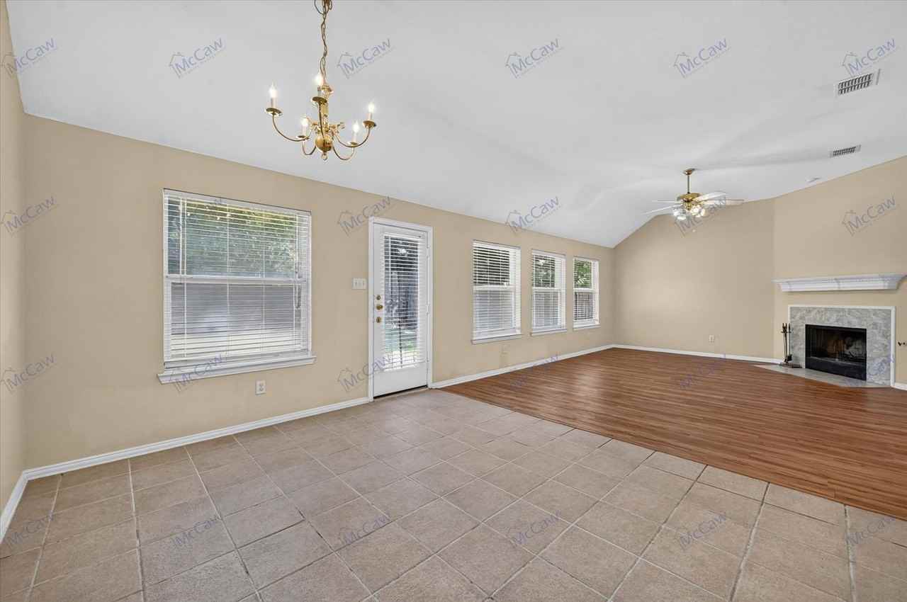 5079 Postwood Dr - Photo 6 of 23
