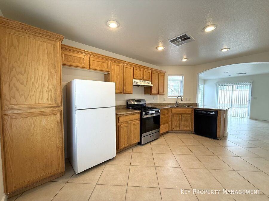 5693 Bonds Flat St - Photo 5 of 16