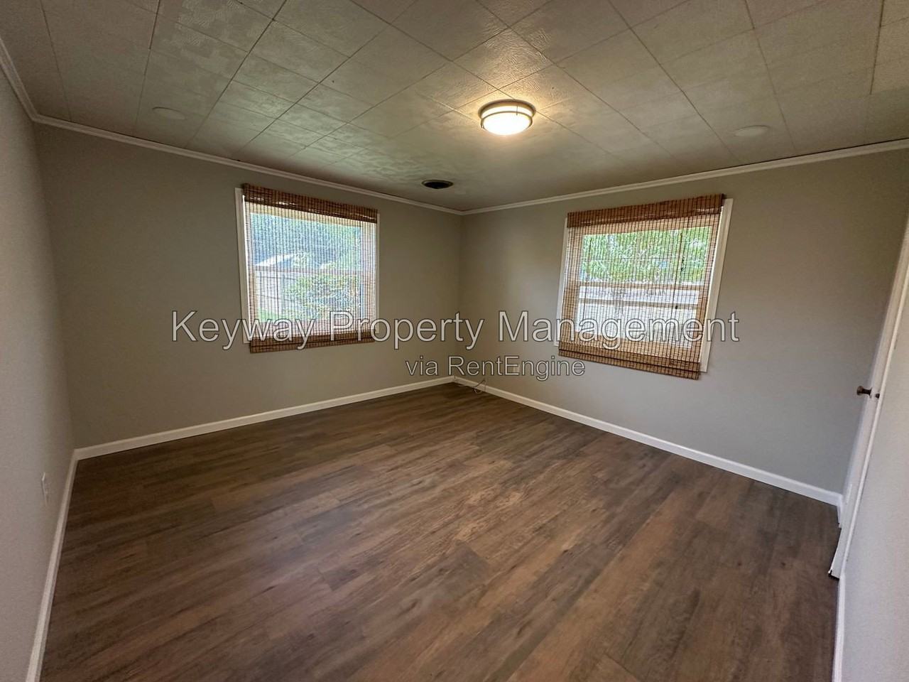 528 Grant Ave - Photo 6 of 8
