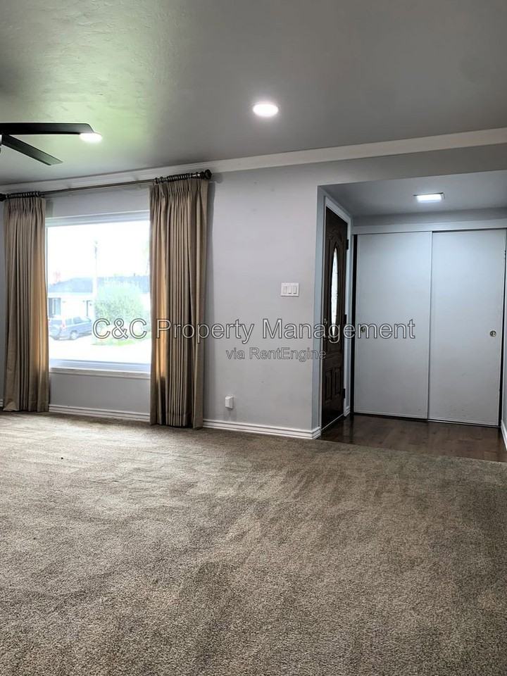 21925 Vernetti Way - Photo 3 of 18
