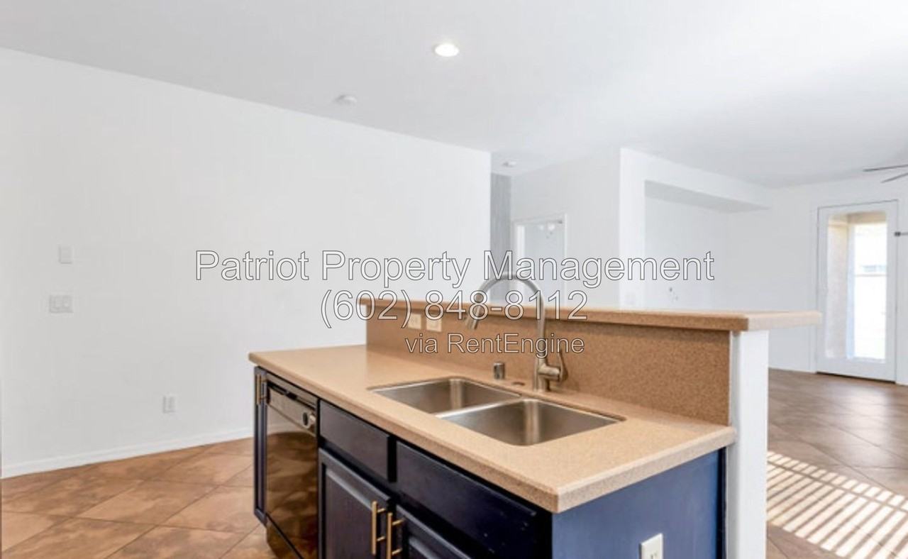 35211 N 34th Ave - Photo 2 of 28