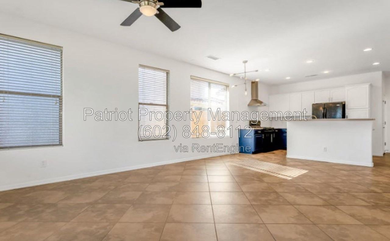 35211 N 34th Ave - Photo 3 of 28