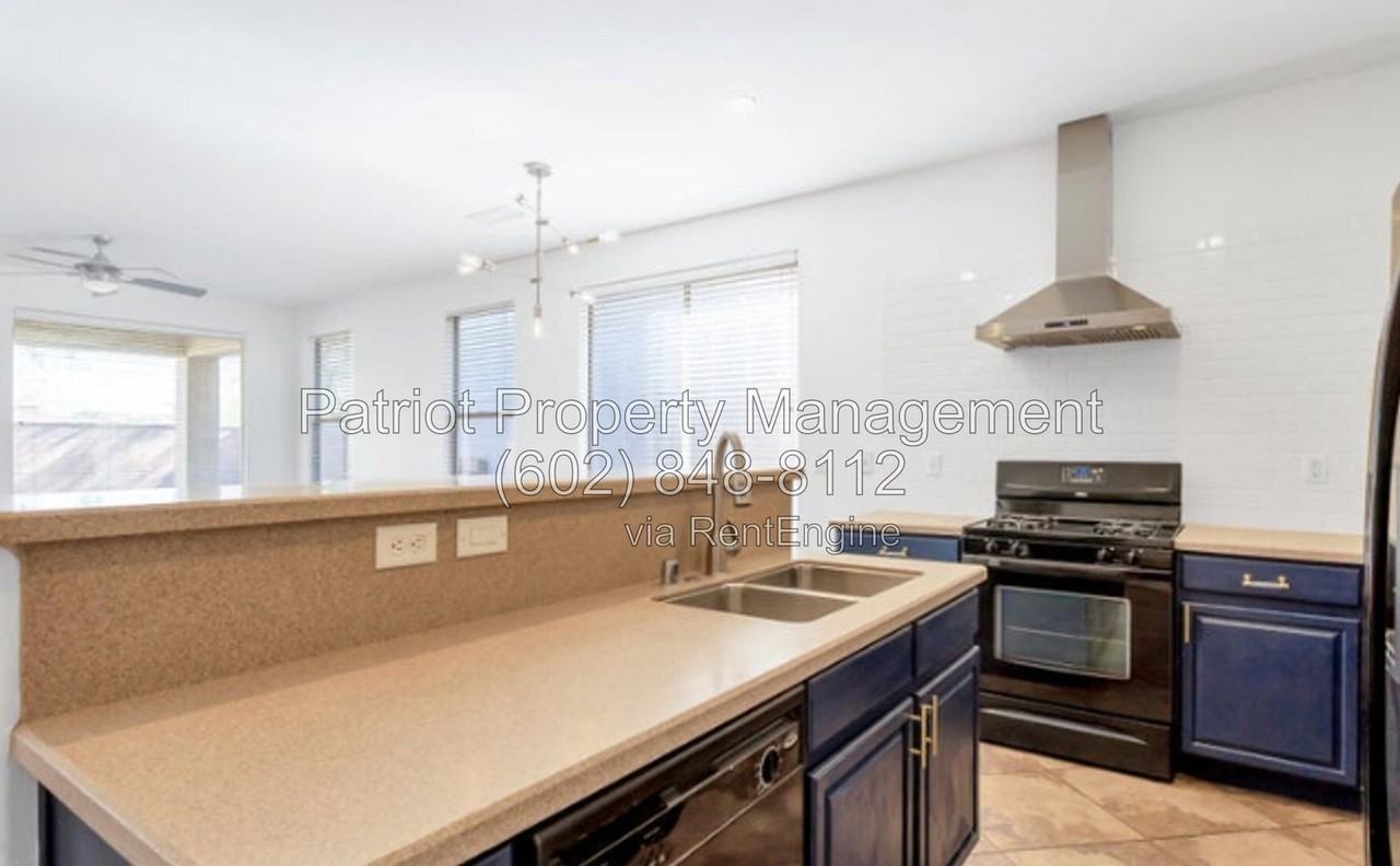 35211 N 34th Ave - Photo 4 of 28