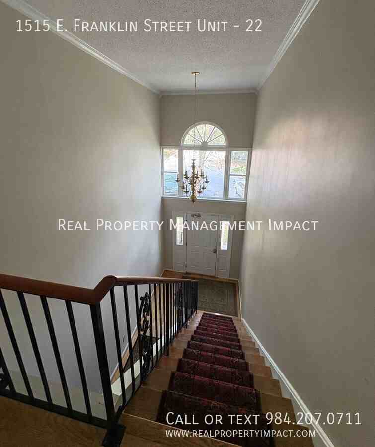 1515 E Franklin St #22 - Photo 7 of 35